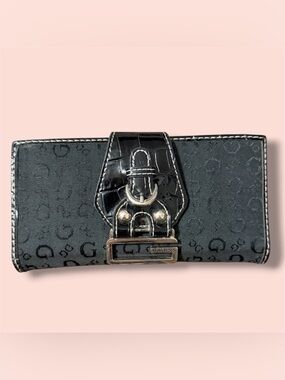 Vintage Guess wallet